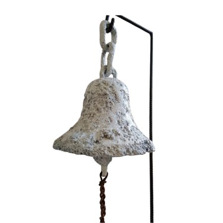  

Sculpture sur emballage polystyrène. Tirage en fonte d’aluminium recyclé patiné - acier, cuir, laiton.

Sculpture on polystyrene packaging. Draw in patinated recycled cast aluminum - steel, leather, brass. Unique piece.

80 x 30 x 43 cm




Pièce unique.